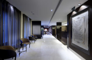 hotel-washington-irving-granada-pasillo-cuellar-stone-marmol
